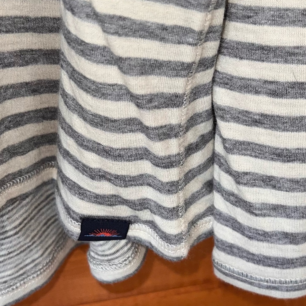 $128 Faherty long sleeve reversible shirt tee super soft XL - Picture 7 of 14